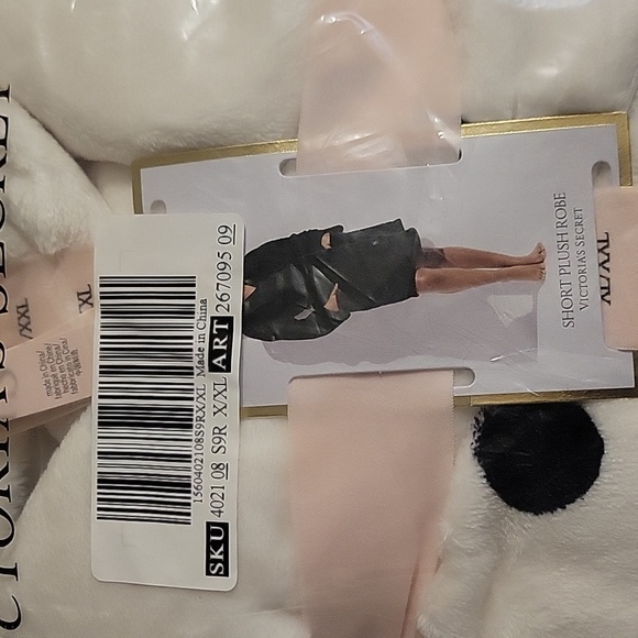 Victoria Secret Short Plush Robe Size XL/XXL - Picture 5 of 15